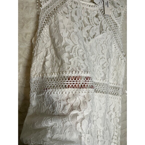 Boutique White Lace Knee Length Dress Bella and Bloom Boutique - Picture 2 of 8